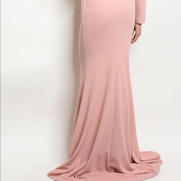 Prom dress Stunning blush open back gown halter - Picture 4 of 7